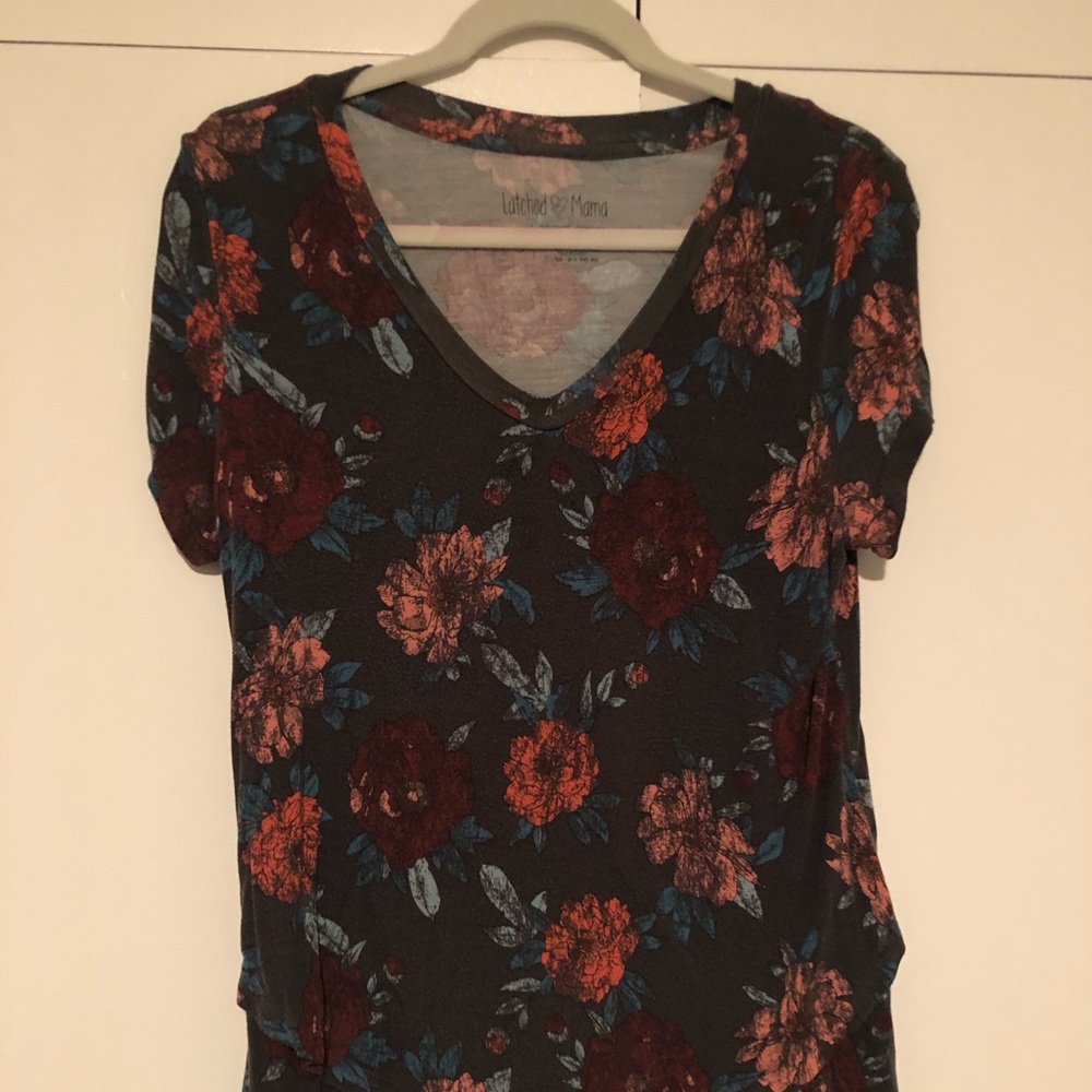 Latched Mama V-Neck Boyfriend Nursing Tee